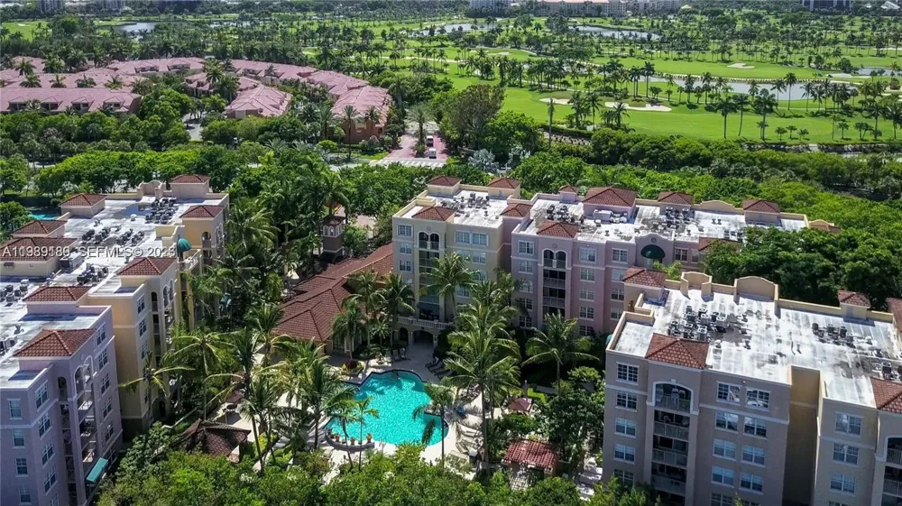 19655 E Country Club Dr #6108 Aventura, FL 33180