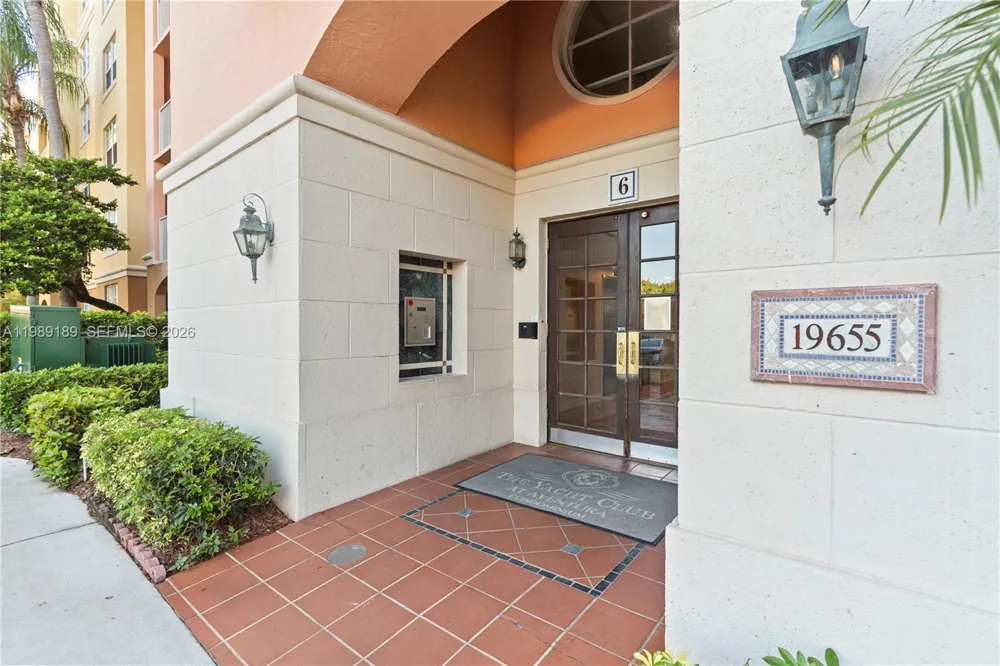 19655 E Country Club Dr #6108 Aventura, FL 33180