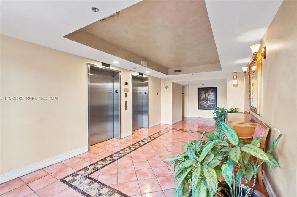 19655 E Country Club Dr #6108 Aventura, FL 33180