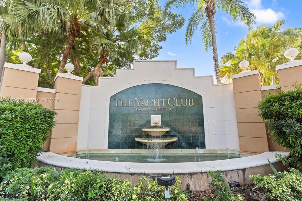 19655 E Country Club Dr #6108 Aventura, FL 33180