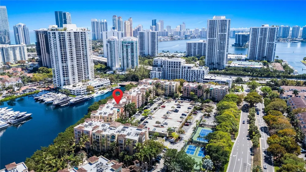 19655 E Country Club Dr #6108 Aventura, FL 33180
