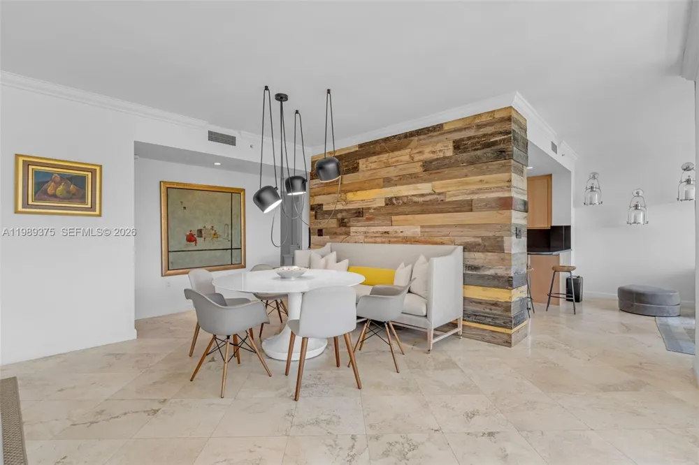 430 Grand Bay Dr #307 Key Biscayne, FL 33149