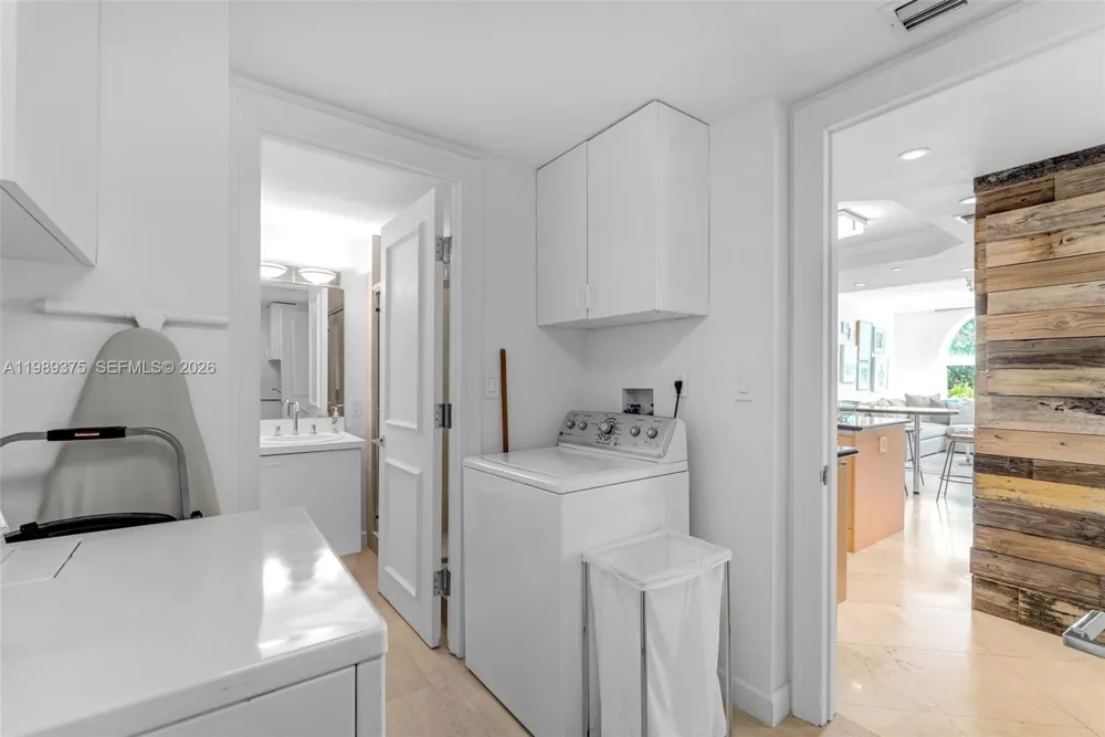 430 Grand Bay Dr #307 Key Biscayne, FL 33149