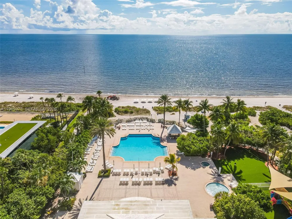 430 Grand Bay Dr #307 Key Biscayne, FL 33149