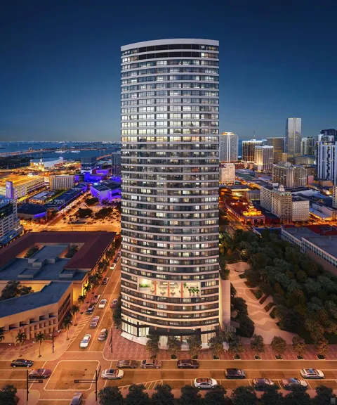 225 Miami Ave #202