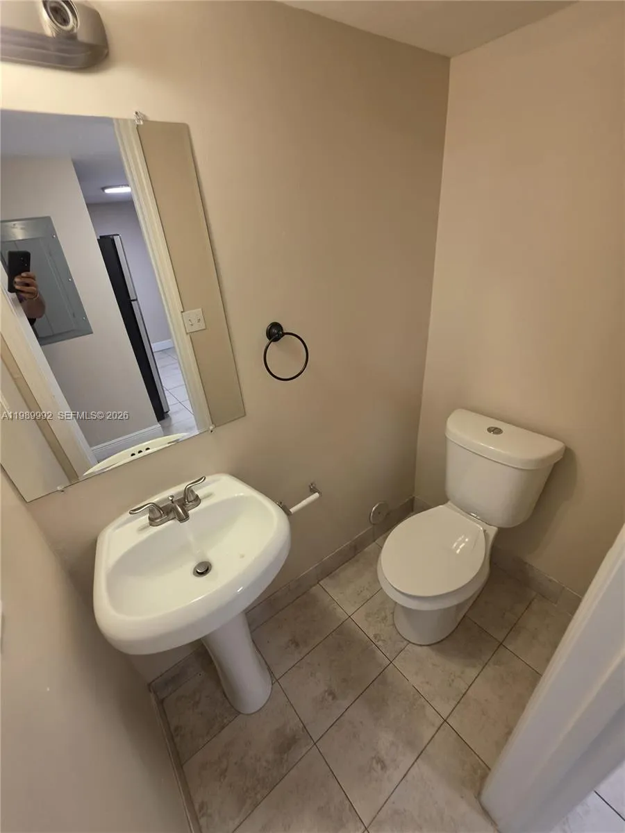 1990 NW 4th Ct #7 Miami, FL 33136