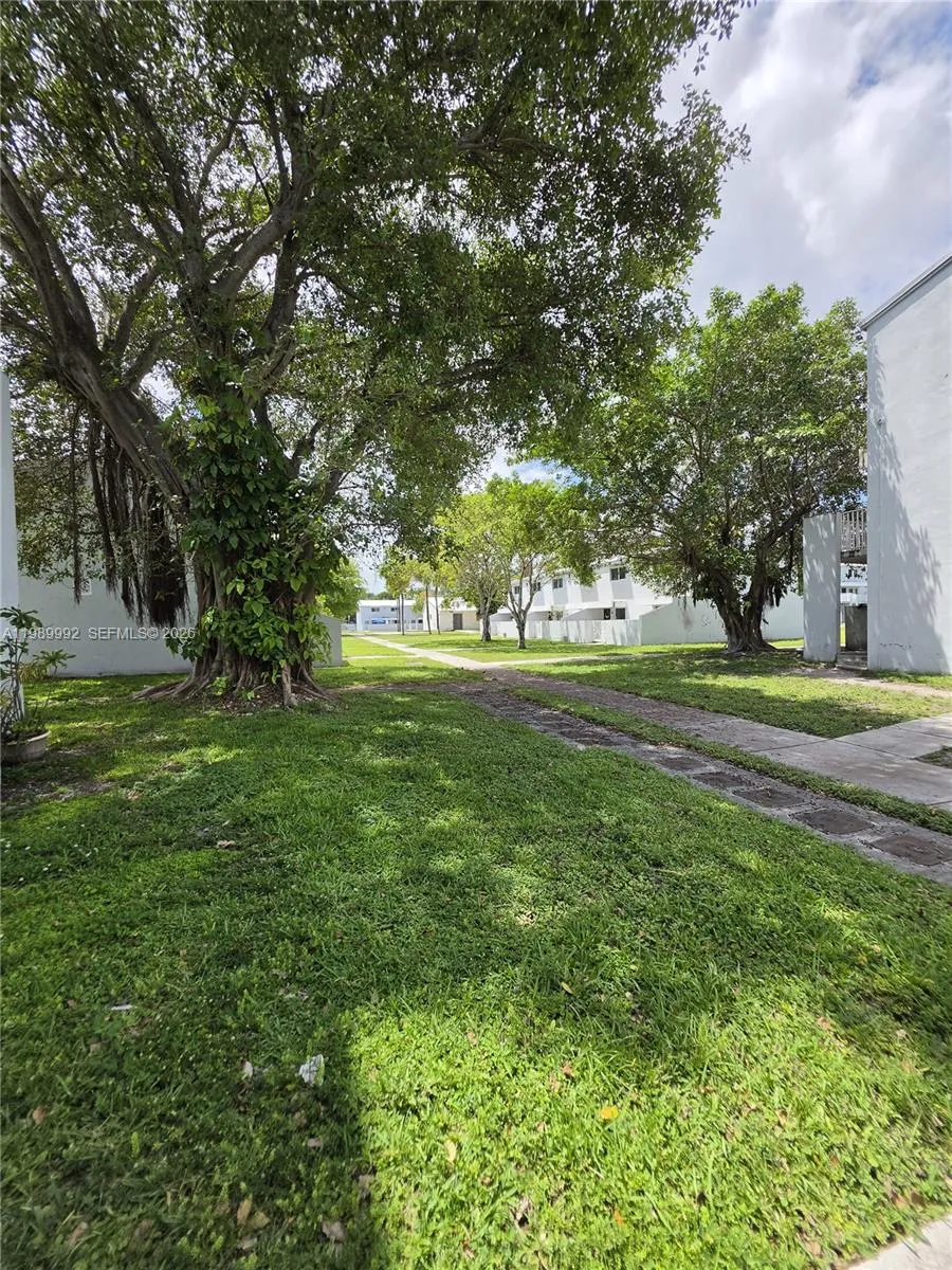 1990 NW 4th Ct #7 Miami, FL 33136