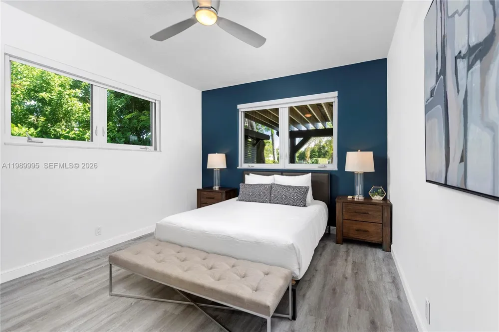472 Sunset Dr Hallandale Beach, FL 33009