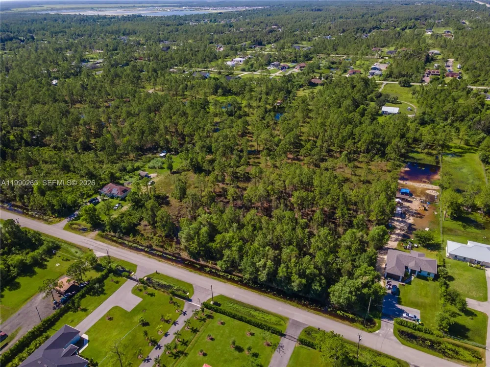50 NE Everglades BLVD N Naples, FL 34120