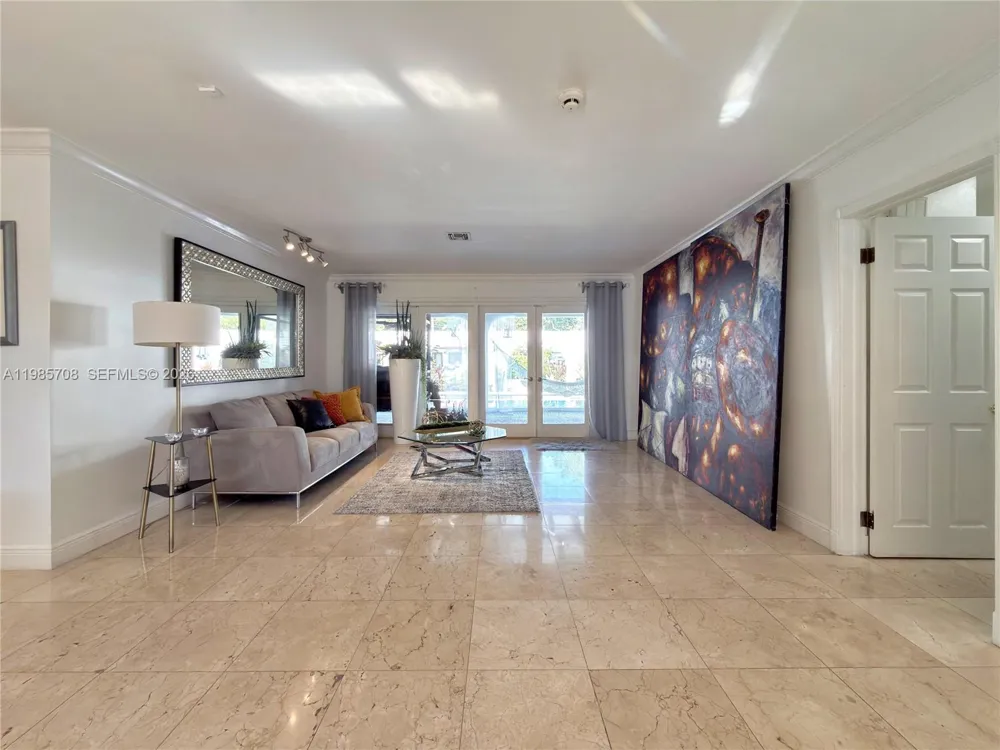 7925 124th St Pinecrest, FL 33156