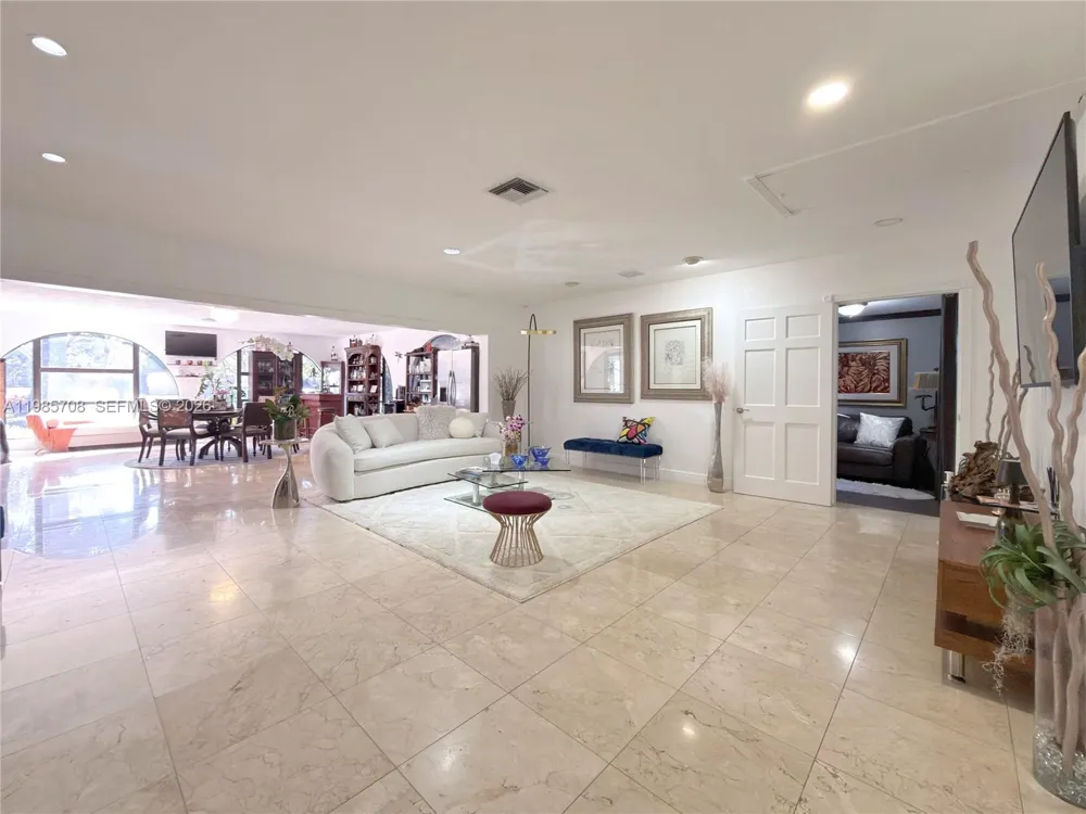 7925 124th St Pinecrest, FL 33156