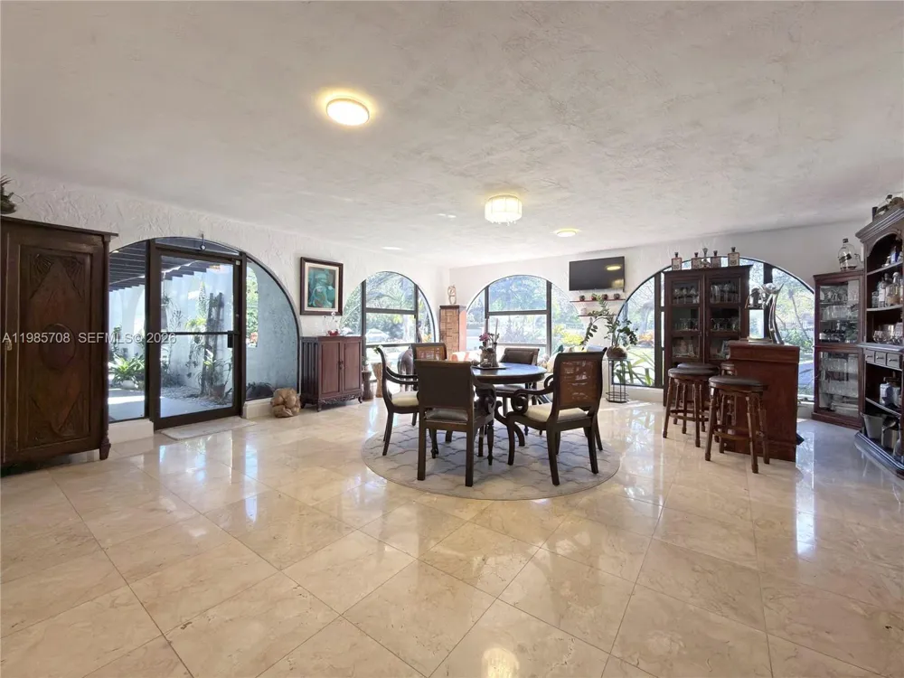 7925 124th St Pinecrest, FL 33156
