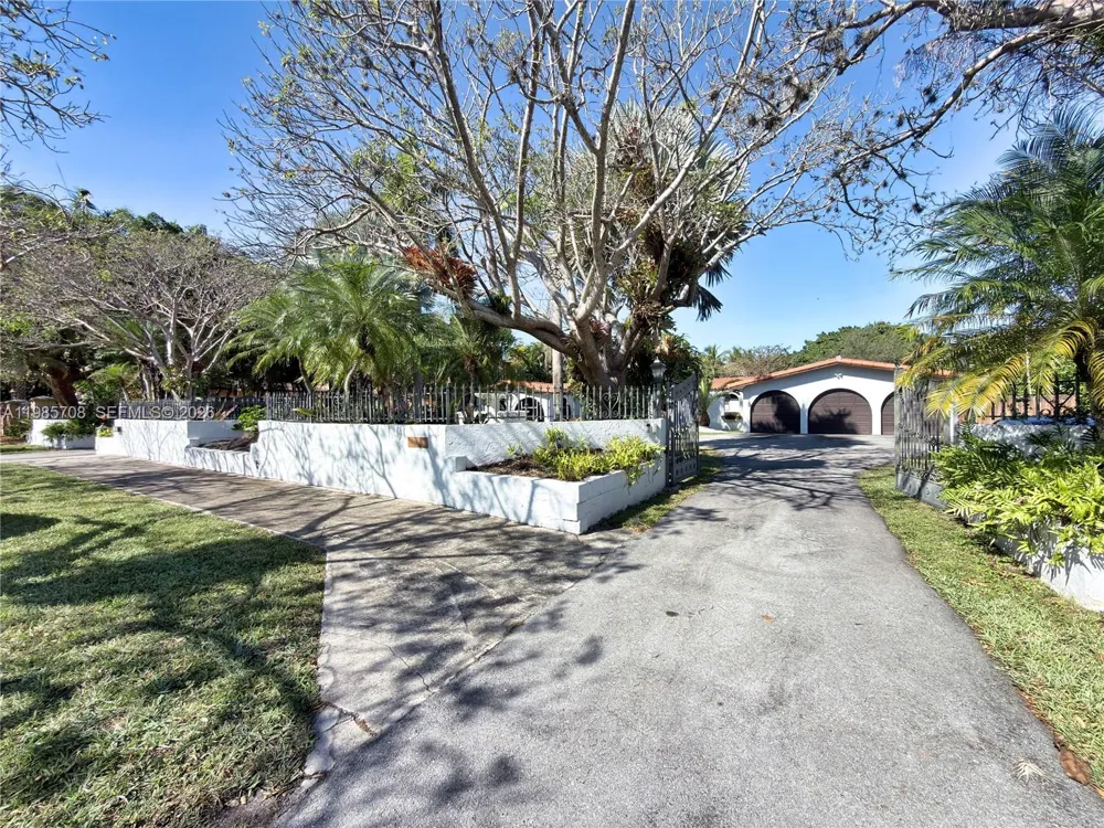 7925 124th St Pinecrest, FL 33156