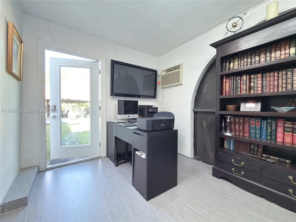 7925 124th St Pinecrest, FL 33156