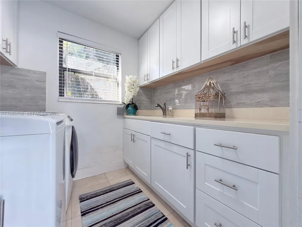 7925 124th St Pinecrest, FL 33156