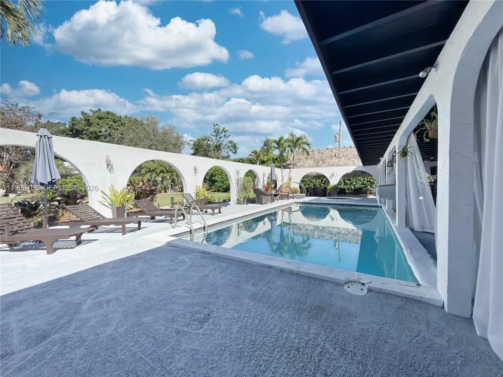7925 124th St Pinecrest, FL 33156