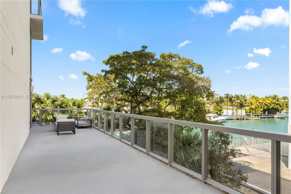 9940 W Bay Harbor Dr #3G-N Bay Harbor Islands, FL 33154