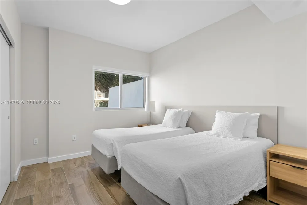 9940 W Bay Harbor Dr #3G-N Bay Harbor Islands, FL 33154