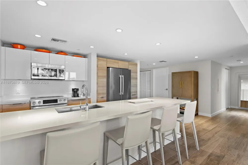 9940 W Bay Harbor Dr #3G-N Bay Harbor Islands, FL 33154