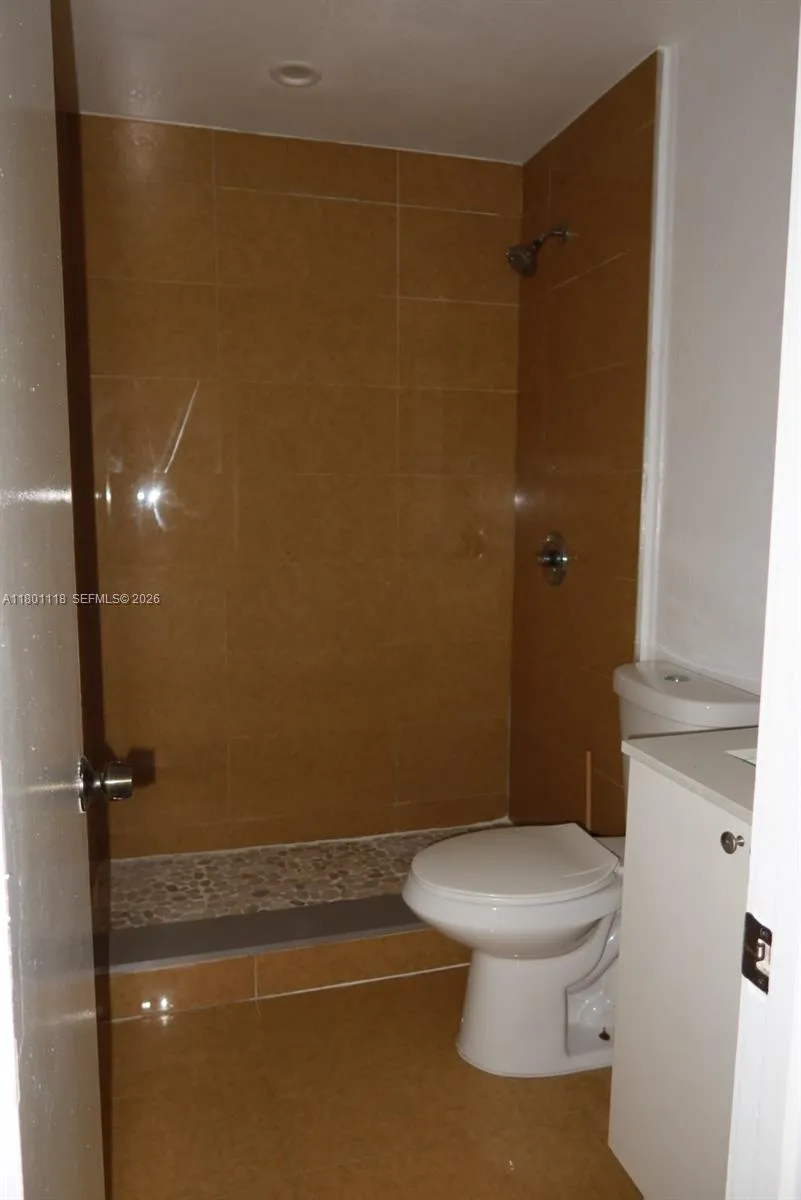 8098 NW 99th Ter Hialeah Gardens, FL 33016