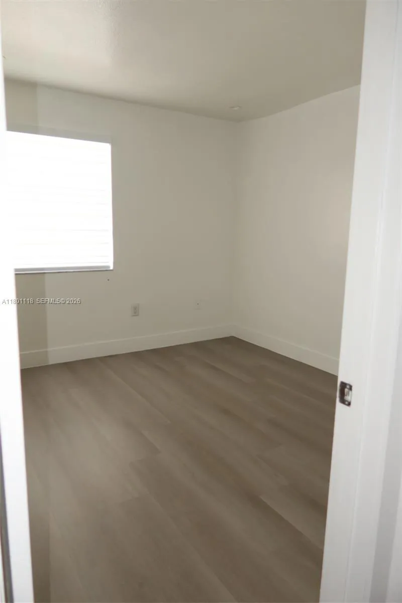 8098 NW 99th Ter Hialeah Gardens, FL 33016