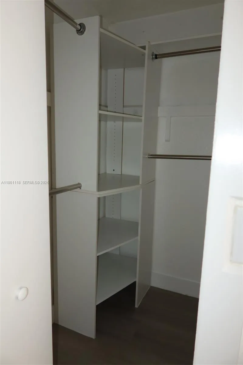 8098 NW 99th Ter Hialeah Gardens, FL 33016