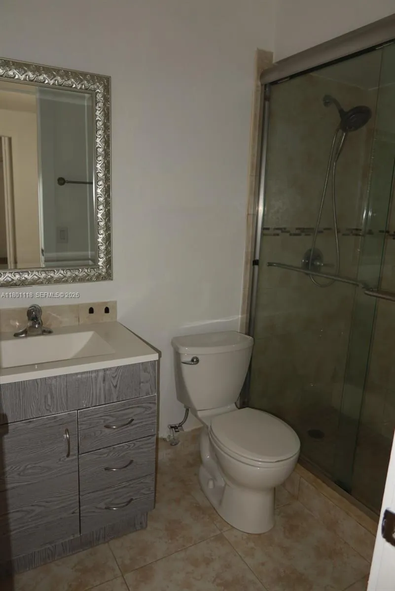 8098 NW 99th Ter Hialeah Gardens, FL 33016