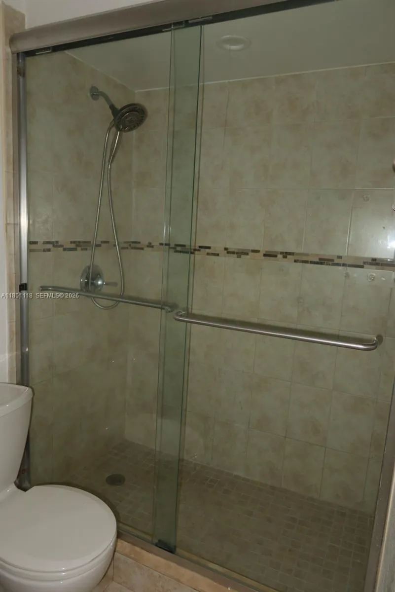 8098 NW 99th Ter Hialeah Gardens, FL 33016