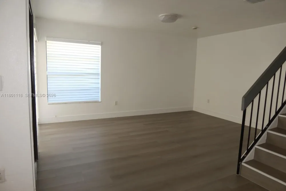 8098 NW 99th Ter Hialeah Gardens, FL 33016