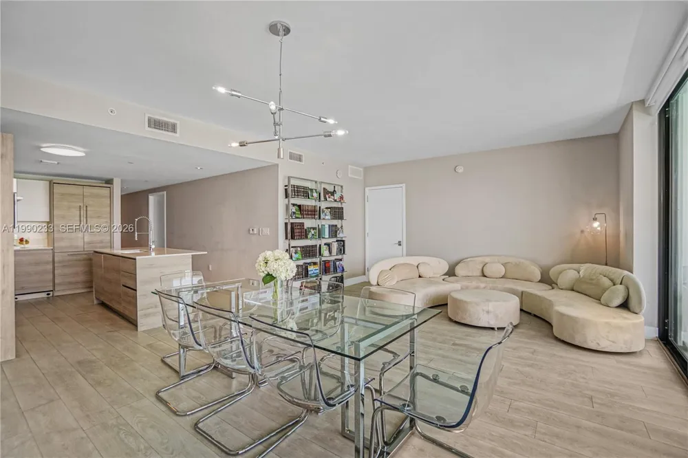 10201 E BAY HARBOUR #601 Bay Harbor Islands, FL 33154
