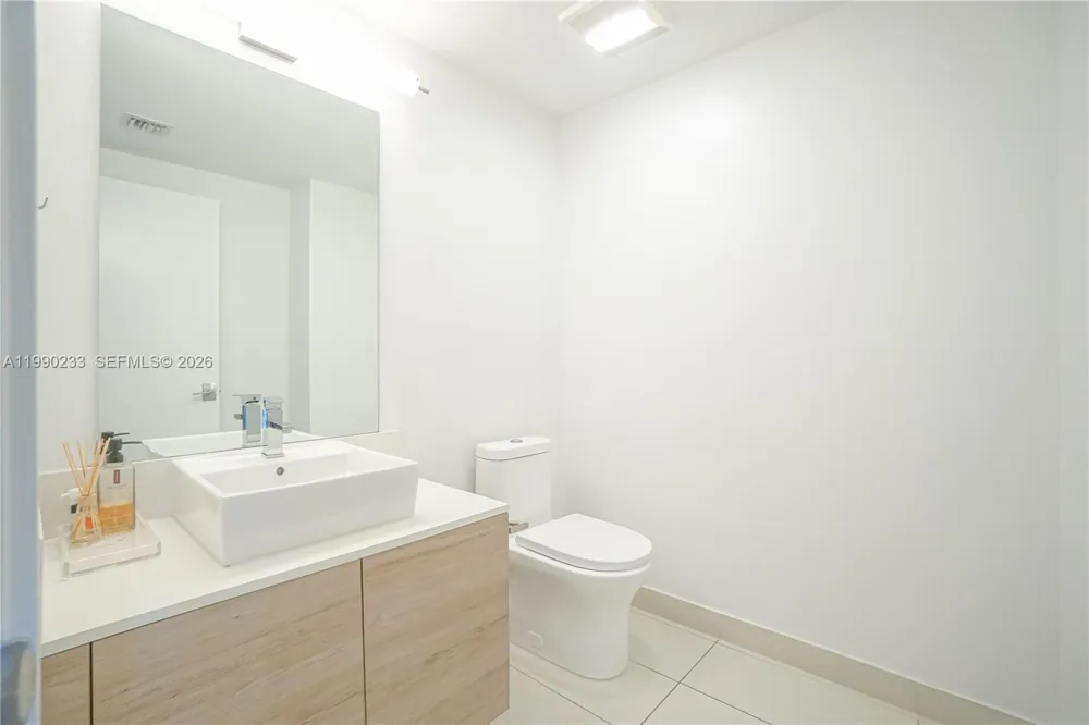 10201 E BAY HARBOUR #601 Bay Harbor Islands, FL 33154