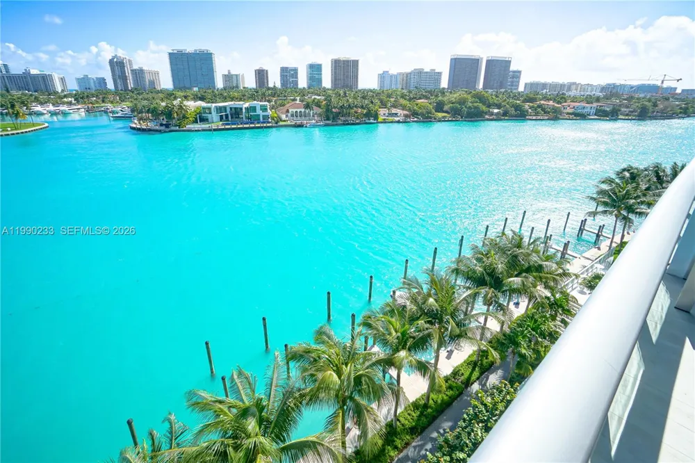 10201 E BAY HARBOUR #601 Bay Harbor Islands, FL 33154
