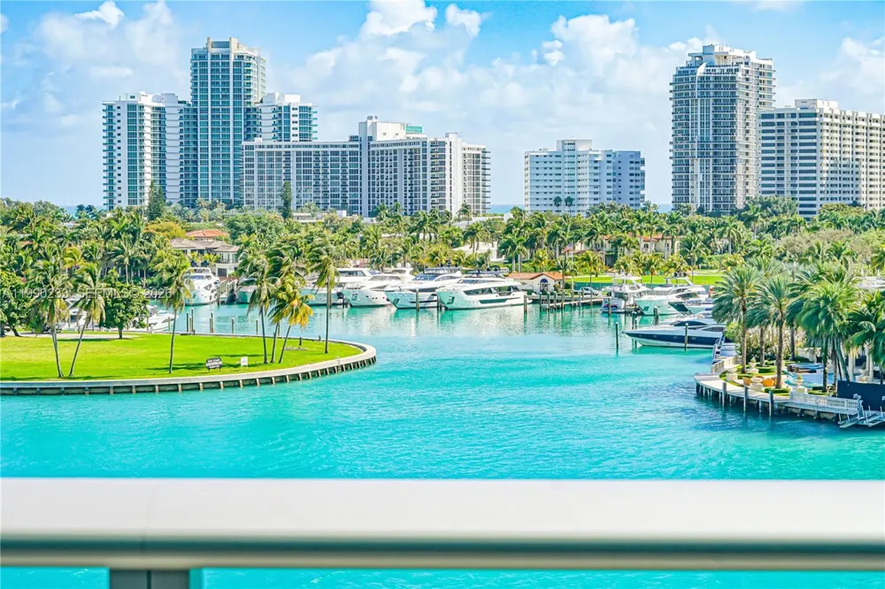 10201 E BAY HARBOUR #601 Bay Harbor Islands, FL 33154