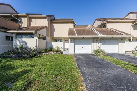 835 NW 80th Ter #11
