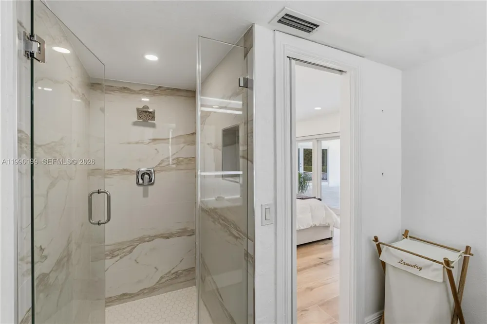 7327 Sabal Dr Miami Lakes, FL 33014