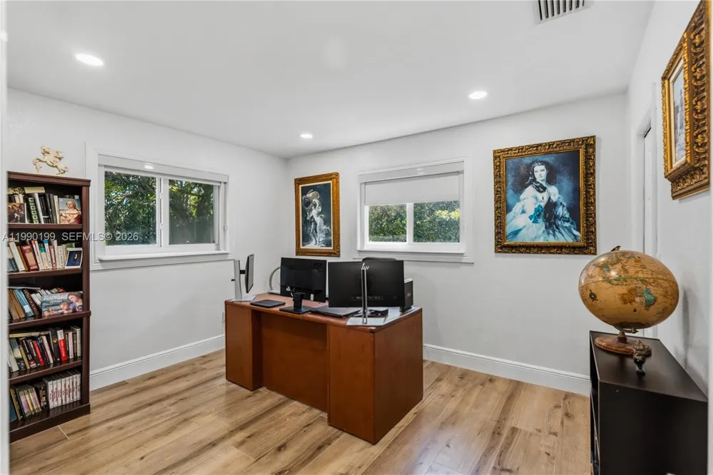 7327 Sabal Dr Miami Lakes, FL 33014