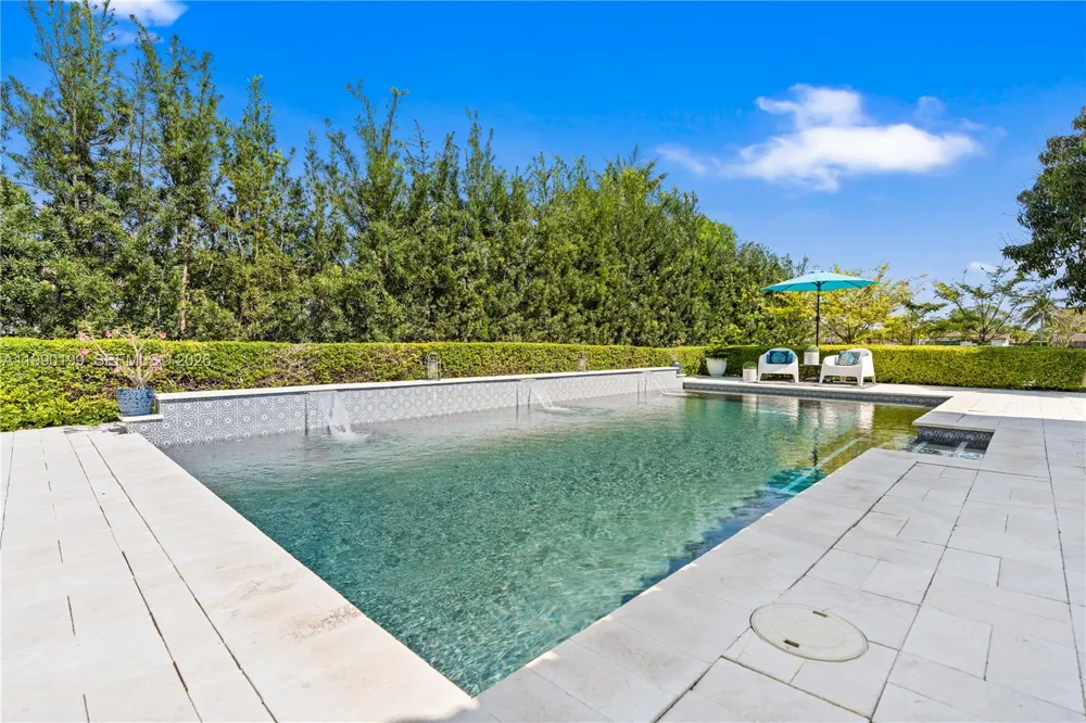 7327 Sabal Dr Miami Lakes, FL 33014