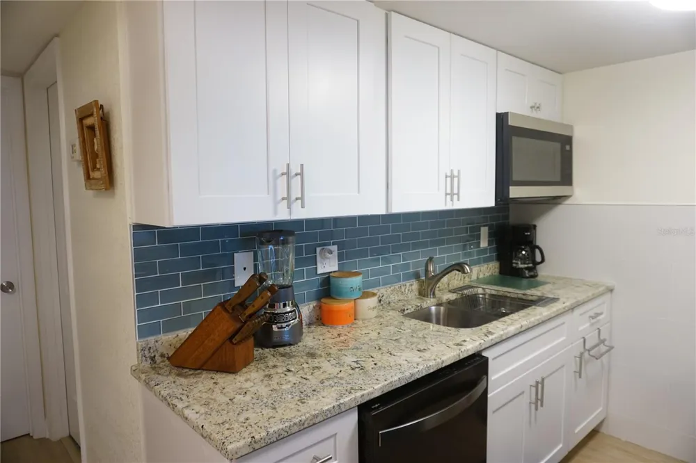 9715 HARRELL AVENUE #14 Treasure Island, FL 33706