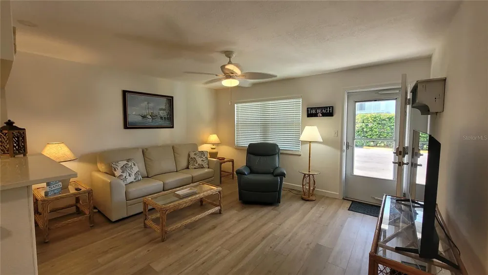 9715 HARRELL AVENUE #14 Treasure Island, FL 33706