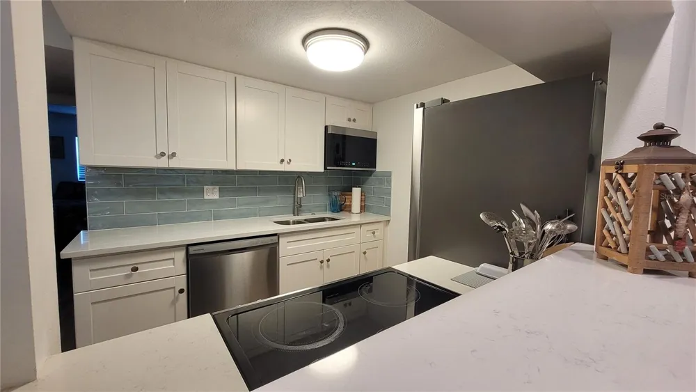 9715 HARRELL AVENUE #14 Treasure Island, FL 33706