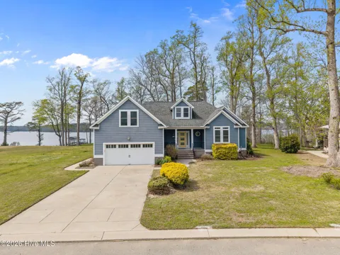 168 W Royal Way