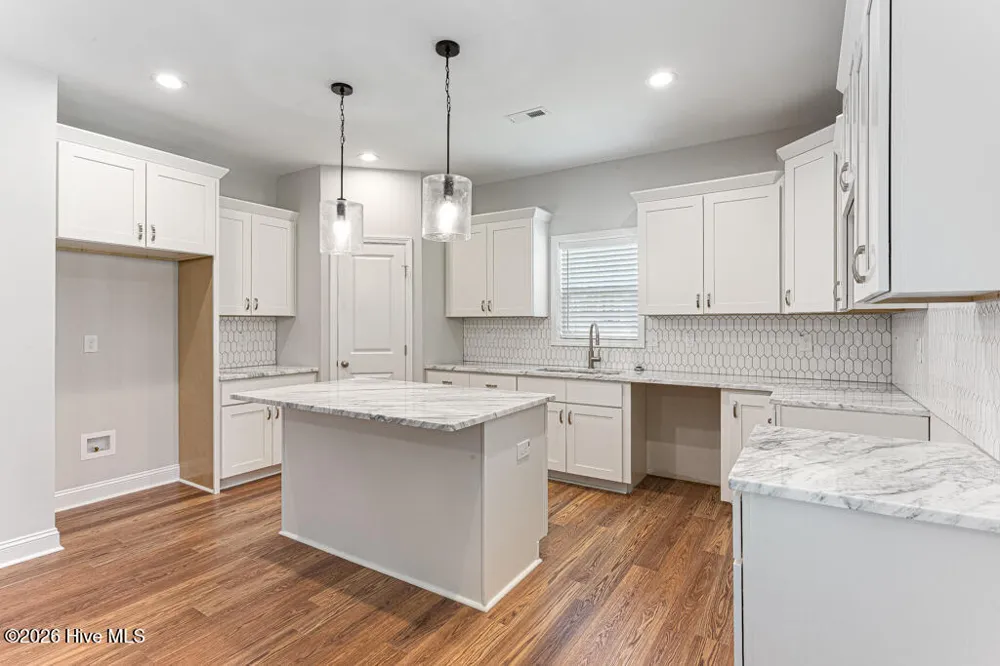 2433 Murdocksville Road West End, NC 27376