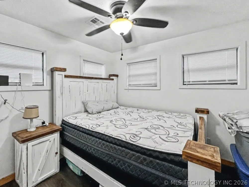 17902 E 688 ROAD Tahlequah, OK 74464