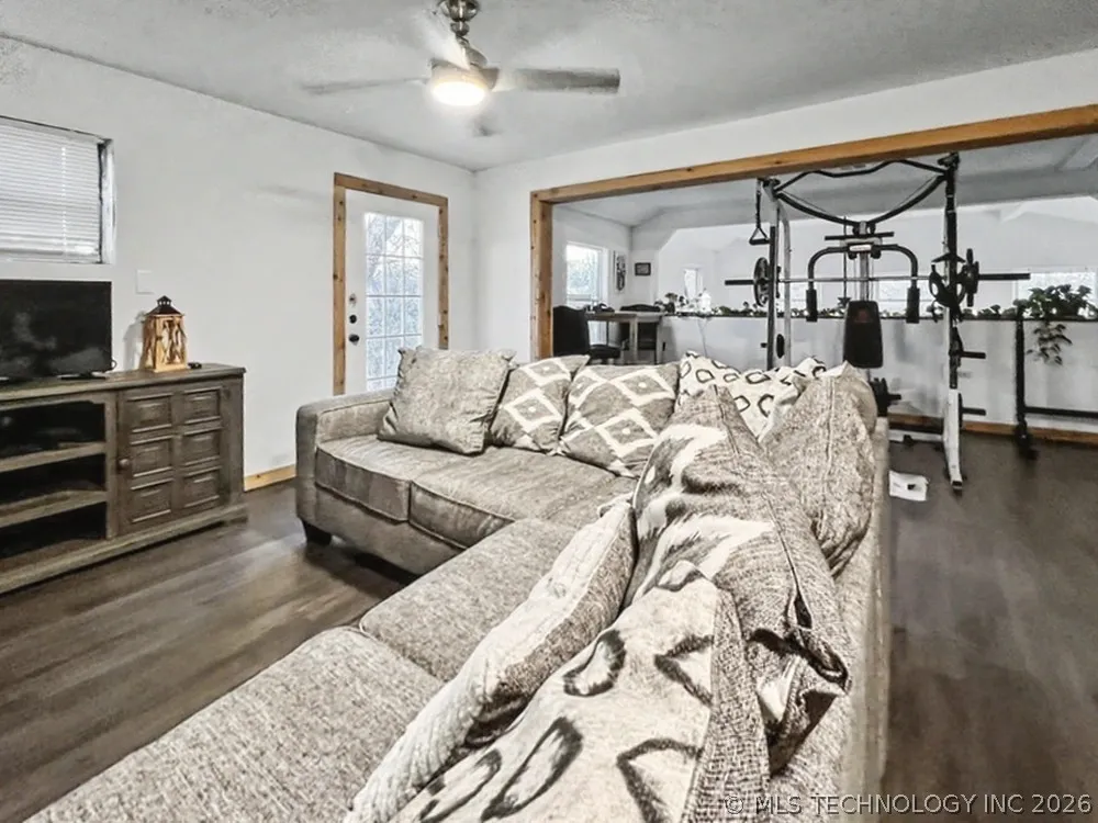 17902 E 688 ROAD Tahlequah, OK 74464