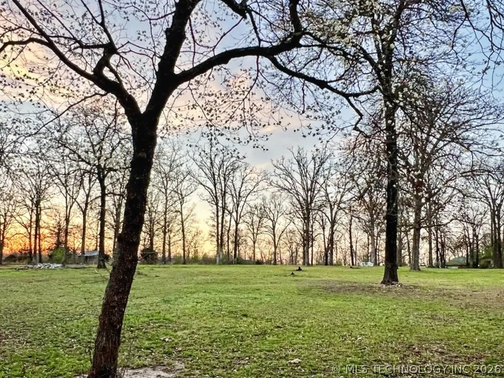 17902 E 688 ROAD Tahlequah, OK 74464