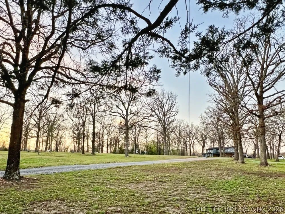 17902 E 688 ROAD Tahlequah, OK 74464