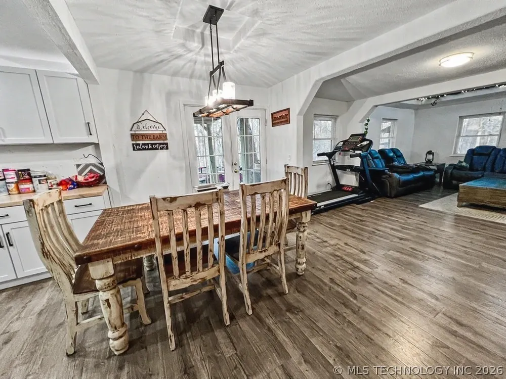17902 E 688 ROAD Tahlequah, OK 74464
