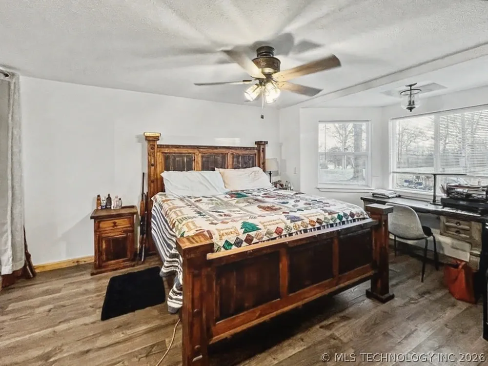 17902 E 688 ROAD Tahlequah, OK 74464