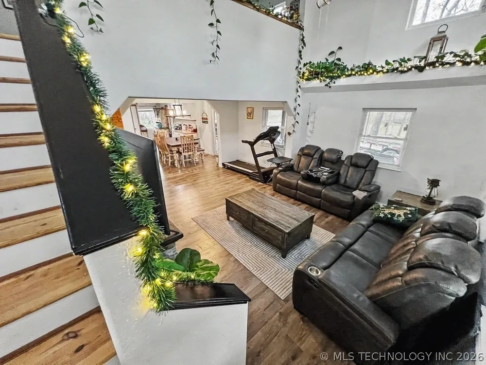 17902 E 688 ROAD Tahlequah, OK 74464