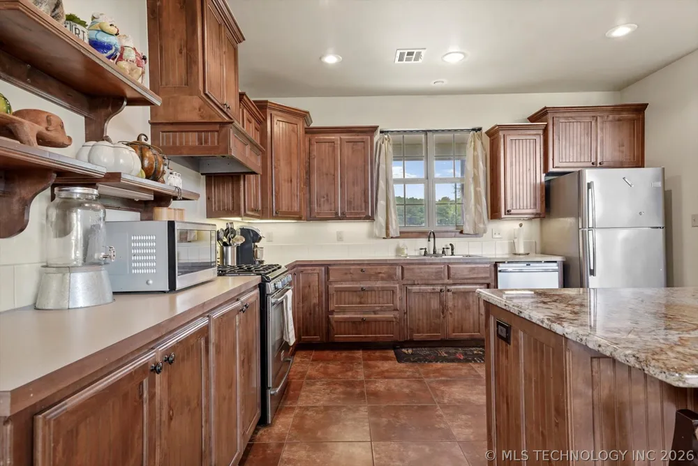 2130 E 4675 ROAD Pryor, OK 74361